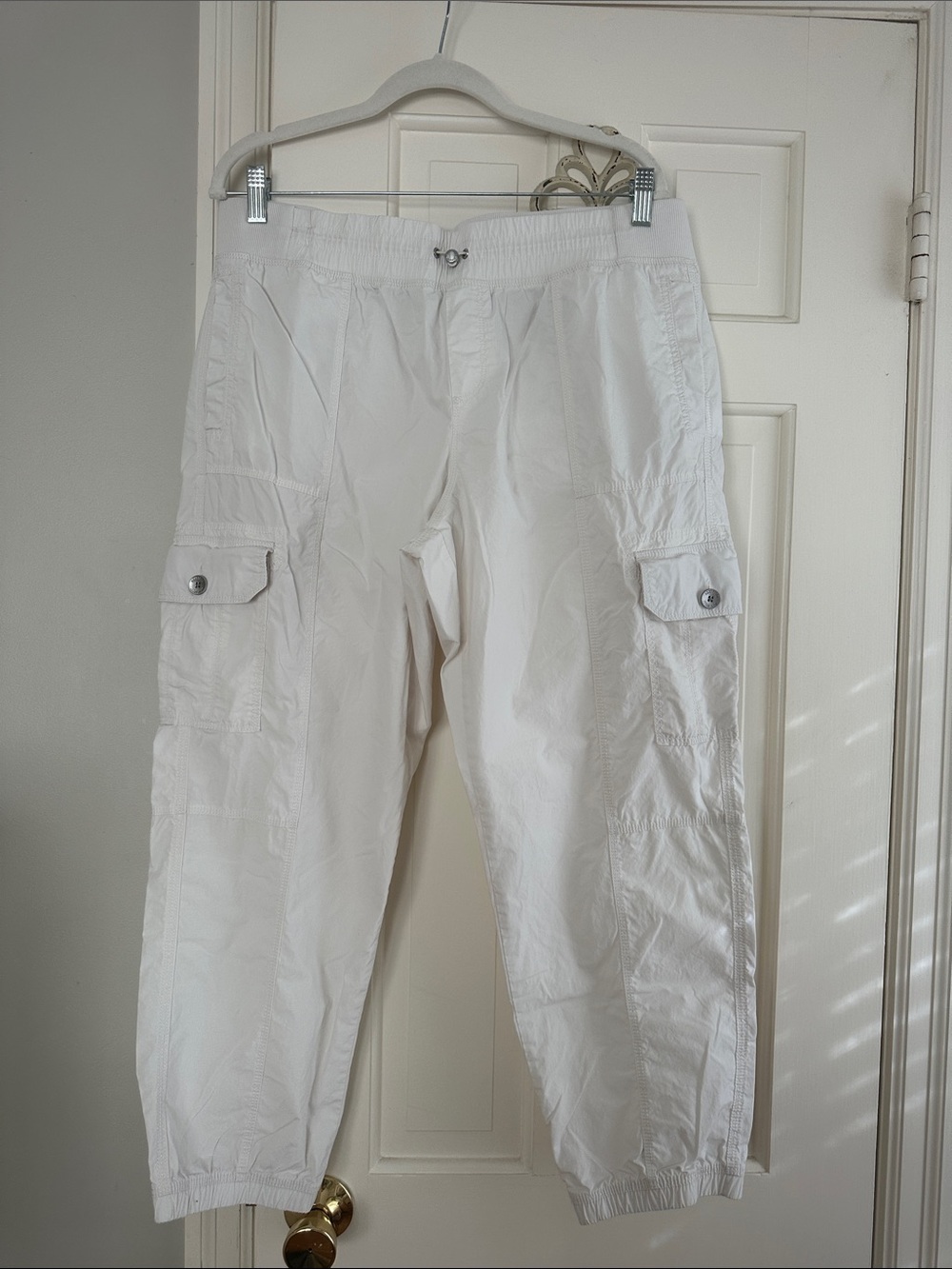 Women’s DKNY Crème Cargo Jogger Pants
